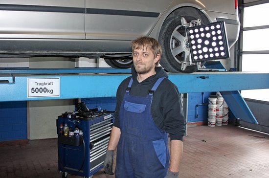 Portrait von Sebastian Schultz.